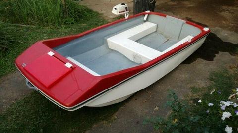 Spider one boat with suzuki motor 
