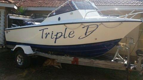 IMMACULATE Ace craft 18,6 on a very nice trailer and two Yamaha 70 hp Trim tilt motors 