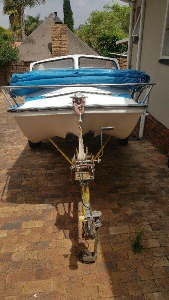 Boat - Ad posted by jaco@cherrypickerhire.co.za 