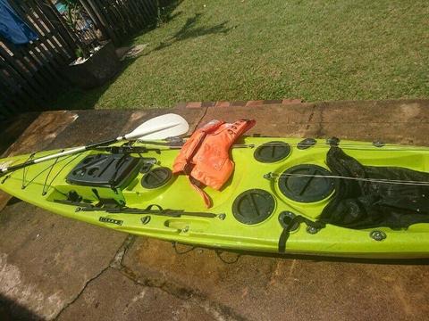 Bamba fishing kayak with accessories 